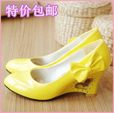 春秋单鞋高跟鞋坡跟韩版小皮鞋通勤鞋白色黄色红色大码女鞋40-43