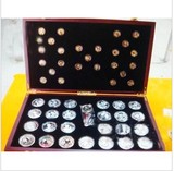 《国宝熊猫纪念章》纪念币 金银币 大全套 50枚木盒包装