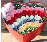 上海鲜花速递市区免费送货送平安夜情人节七夕鲜花圣诞节玫瑰礼盒