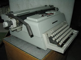 西洋古董：意大利进口 OLIVETTI LINEA 98 老古董大型打字机
