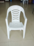 加厚扶手塑料椅子/白色户外休闲桌椅/沙滩夜市大排档专用桌子椅子