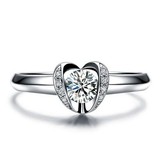 正品包邮18k白铂金莫桑石结婚钻戒指心形结婚戒指结婚女戒