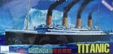 小号手舰船模型 1:550 泰坦尼克号（附带小灯） 81301