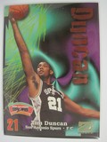 NBA蒂姆·邓肯球星卡 1998 SKYBOX ROOKIE 新秀卡