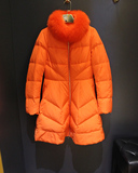 百丝BCVOGA专柜正品2015冬装新品橙色修身中长款羽绒服B510RC0075