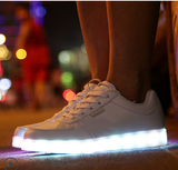真皮发光鞋夜光鞋USB充电七彩LED灯光鞋情侣男女休闲板鞋发光灯鞋
