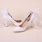蕾丝水钻结婚鞋白色丝带腕带尖头高跟新娘鞋女单鞋浅口细跟婚礼鞋