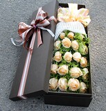高端大气红玫瑰香槟玫瑰礼盒装花周年纪念生日情人节鲜花礼物