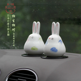 日式原创道乐堂平安可爱创意陶瓷兔子招财猫汽车摆件车内装饰用品