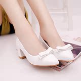春季白色小皮鞋女尖头高跟单鞋女粗跟大码工作鞋舒适女鞋子潮新款