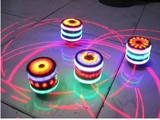 闪光音乐陀螺 发光陀螺 中国传统玩具 激光仿木陀螺 闪光玩具
