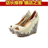 特价清仓专柜正品达芙妮春夏白色女鞋坡跟高跟时尚女单鞋1220053