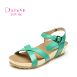 Daphne/达芙妮夏季新款女鞋 中坡跟露趾一字扣休闲凉鞋1515303018
