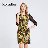 Koradior/珂莱蒂尔正品时尚印花网纱收腰修身显瘦韩版夏季连衣裙