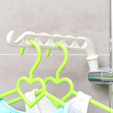 日本创意浴室多用途挂架置物架卫生间毛巾架带挂钩 花洒架壁挂件
