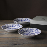 日本进口釉下彩圆盘五个装陶瓷盘子青花纹绘纸质礼盒装