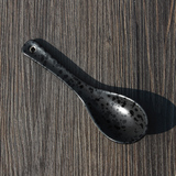 日本创意餐具 黑色陶瓷小号汤勺子 家用短柄餐勺 调羹 汤匙 瓷勺