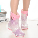 新款韩国时尚雨鞋果冻保暖雨靴甜美中筒女士防滑多色套鞋特价包邮