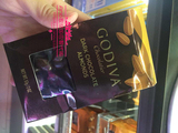 法国代购 Godiva歌帝梵 杏仁黑巧/榛子牛奶 巧克力豆 57g