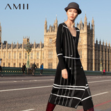 Amii女装旗舰店艾米春装新款线条格纹双排扣长款大码毛衣外套
