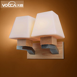 北欧简约美式简约床头灯创意卧室壁灯过道灯现代个性led实木壁灯
