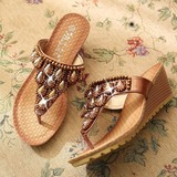 2016夏季新款串珠水钻松糕坡跟凉鞋女 高跟厚底夹脚沙滩鞋女防滑