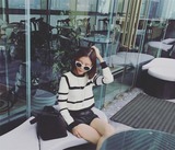 2015黑色通勤白色新款韩版圆领短款套头毛衣时尚撞色拼接针织衫女