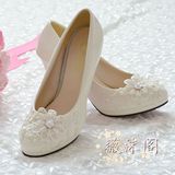 秋冬新娘白色婚鞋中跟水晶水钻珍珠伴娘鞋演出礼服敬酒鞋手工单鞋