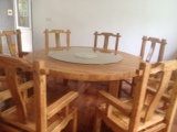 老榆木餐桌，田园式餐桌，榆木圆桌。中式仿古餐桌