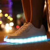 男士七彩发光鞋板鞋LED夜光鞋情侣款USB充电鬼步舞鞋子荧光鞋女鞋