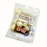 现货日本进口零食MUJI无印良品干草莓干夹心牛奶白巧克力50g