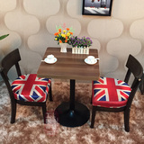 复古咖啡厅实木餐桌组合美式桌椅组合特色米字国旗桌椅奶茶店桌椅