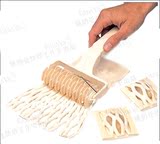 烘焙工具 塑料拉网刀 饼干滚轮刀 披萨派皮酥皮类专用 渔网状拉刀