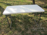 [转卖]折叠桌餐桌 户外便携式折叠桌椅 升降桌加厚塑料桌会议
