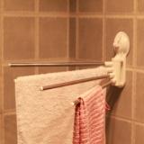 清仓包邮 浴室卫生间塑料不锈钢强力吸盘壁挂四杆毛巾浴巾架挂件