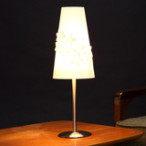 外贸出口白色立体雕花台灯卧室床头灯现代简约创意装饰节能灯礼品
