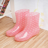 夏季防水鞋波点雨鞋女韩国时尚学生平底防滑中筒成人雨靴水靴水鞋