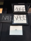日本代购 NARS/纳斯 裸光透明色蜜粉定妆粉饼美白粉控油持妆7g