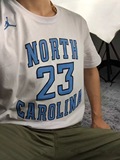 乔丹纪念款短袖T恤北卡23号篮球运动休闲青年男士短袖NCAA海外款
