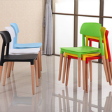 现代简约休闲办公椅子时尚塑料餐椅才子椅宜家实木椅子设计师椅