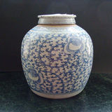 古玩古董收藏老明清瓷器清代中晚期青花白描缠枝莲纹瓷罐坛子有盖