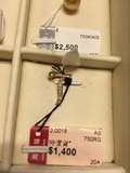 香港代购周大福专柜字母T数字7玫瑰k金镶钻石吊坠，限时特价货品