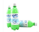 韩国进口 乐天妙之吻乳味碳酸饮料牛奶碳酸 塑料瓶装500ml 2017.1