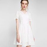 奥芝国 棉 白色镂空刺绣 V领 蕾丝镂空分割 +肤色吊带 短款连衣裙