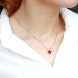 韩版正品红色四叶草项链女 镀18K玫瑰金短锁骨链经典时尚钛钢吊坠