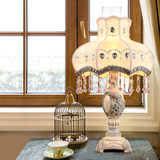 欧式台灯个性床头台灯创意奢华新古典台灯卧室婚房蕾丝礼品台灯