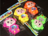小孩玩具批发猴子套圈圈游戏水机夜市地摊货源热卖儿童创意小礼品