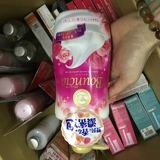 现货日本代购 COW牛乳石碱沐浴露沐浴乳玫瑰香味限定版550ML 正品
