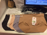泰国代购专柜华歌尔新款一片式无痕提臀内裤