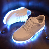 夏季透气发光鞋男情侣街舞鞋充电LED七彩灯荧光学生板鞋鬼步舞鞋
